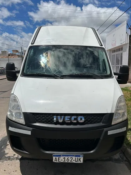 Iveco Daily 3.0 Furgon 55c16 H2 155cv 12.3m3 3300