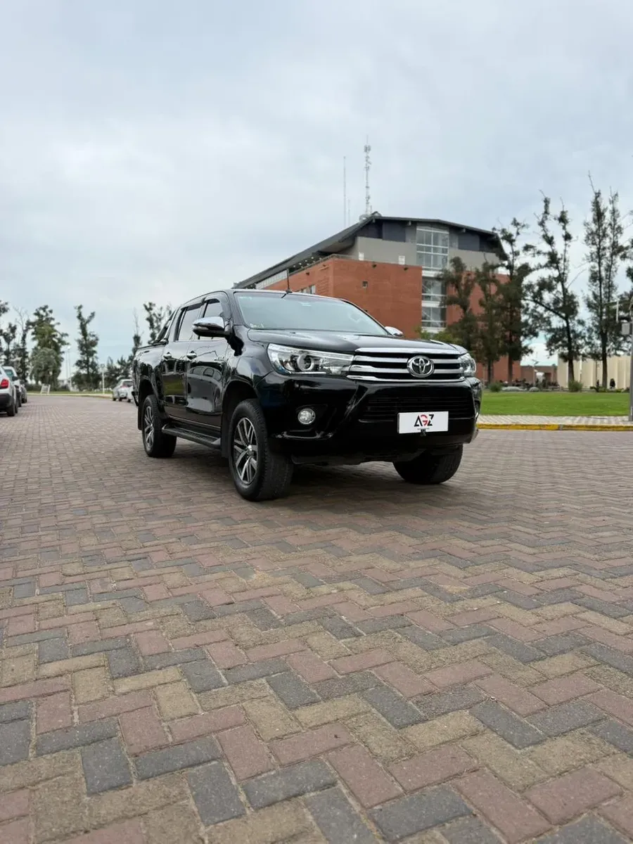 Toyota Hilux Pick-Up 2.8 Cd Srx 177cv 4x4 At