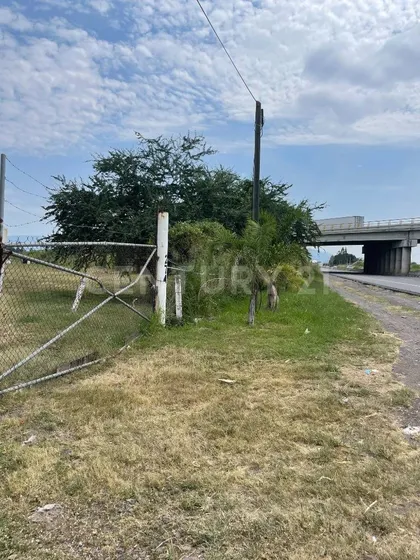 Terreno 11,180 M2 Excelente Vista A Carretera Gdl- Ocotlan Y Macrolibramiento