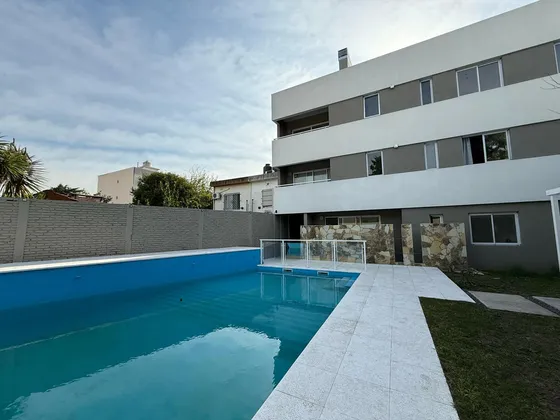 Deparatamento De Tres Ambientes Con Cochera Y Terraza A La Venta En Wilde