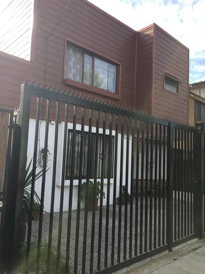 Toribio Larrain / Impecable