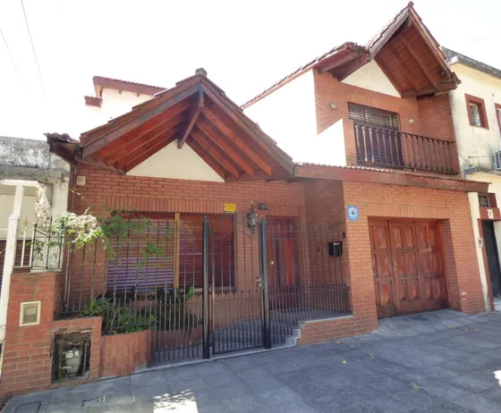 Casa En Venta En Temperley