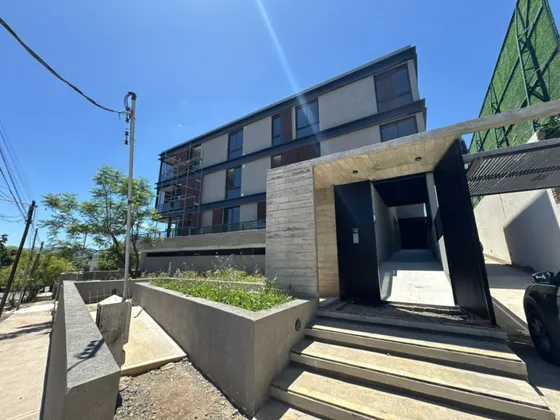 Solar De Villa Belgrano. Departamentos En Venta De 2 Dormitorios. Oportunidad De Inversion !! 
