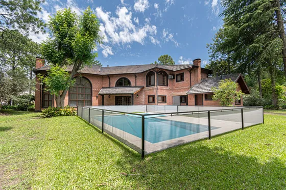 Venta De Casa 6 Ambientes En Saint Thomas Norte, Canning