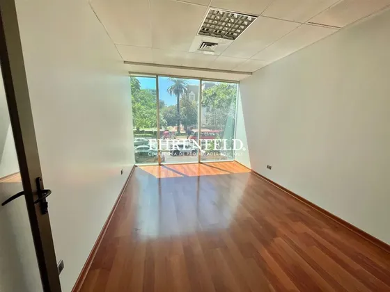 Avenida Libertad, Viña Del Mar. Amplia Y Moderna Oficina.