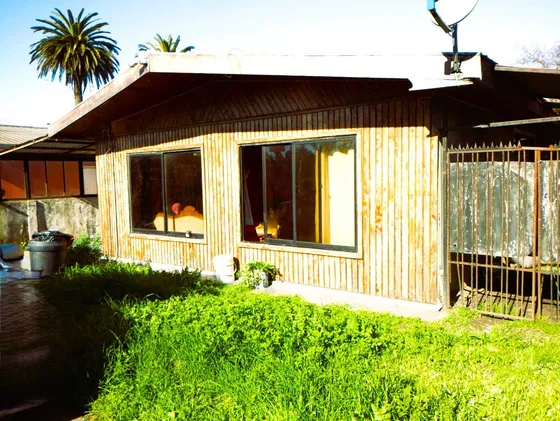 Se Vende  Casa Con  Amplio Sitio Avda Colon  (71751)