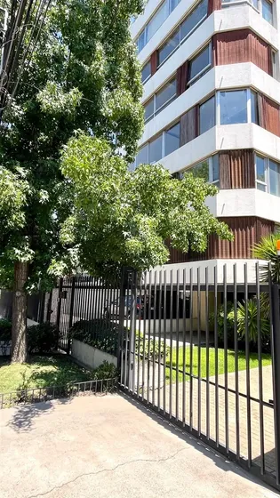 Departamento Remodelado En Arriendo De 3 Dorm. En Las Condes