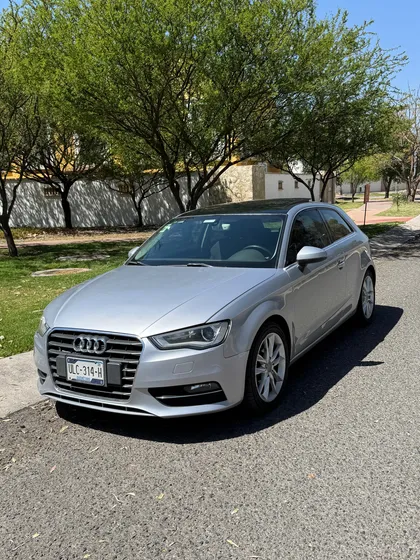Audi A3 1.8 Attraction Plus 2 Puertas