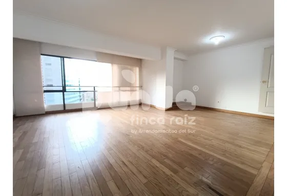 Apartamento En Alquiler En Medellin - Loma De Los Parra
