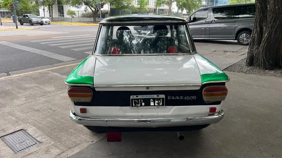 Fiat 1500 1.5512474727497093124