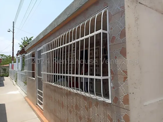 25-12792 Casa En Venta, Urb. Prados De La Encrucijada, Cagua Mord