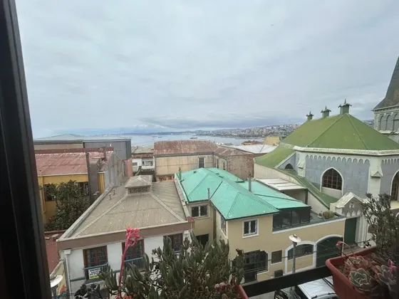 Hotel Patrimonial Con Renta En Cerro Concepción
