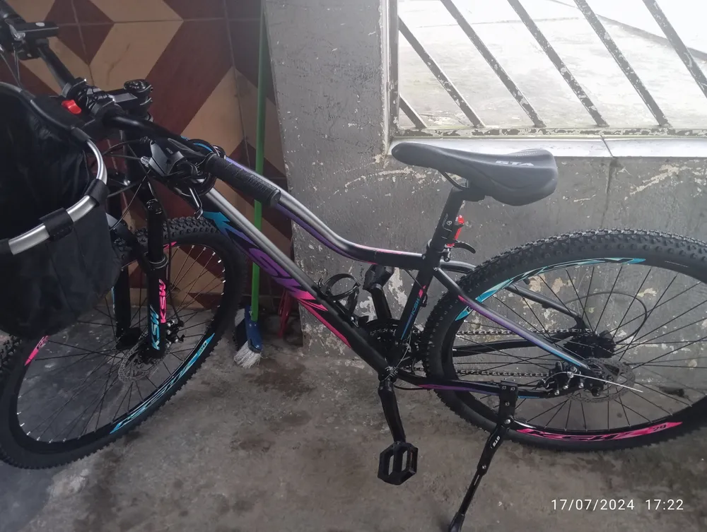 Bicicleta Aro 29 KSW Mwza 24 Marchas Câmbios Shimano Freio a Disco Cor Branco/Pink_Violeta Tamanho do quadro 17 - Imagem 4