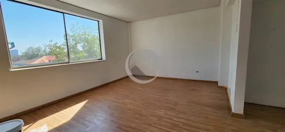 Departamento En Venta De 3 Dorm. 80m2 En Estación Central