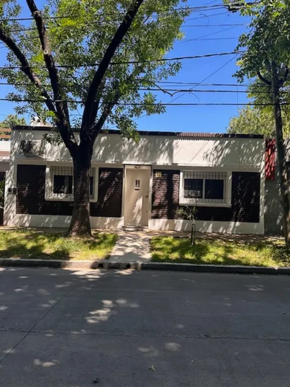 Casa Venta 3 Ambientes Martínez Con Cochera