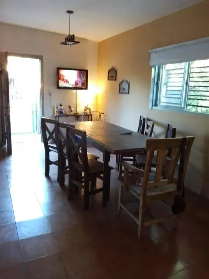 Casa En Venta - 1 Dormitorio 1 Baño - Cochera - 120mts2 - La Reja