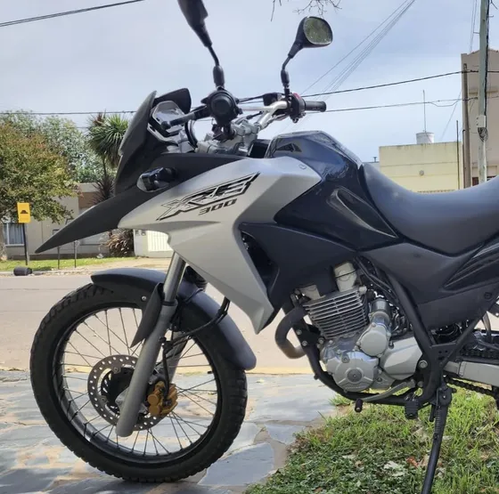 Honda Xre 300