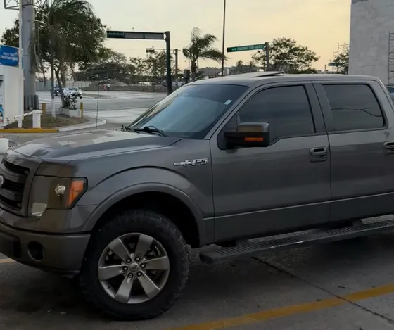 Ford F-150 5.0l Doble Cabina V8 4x2 At