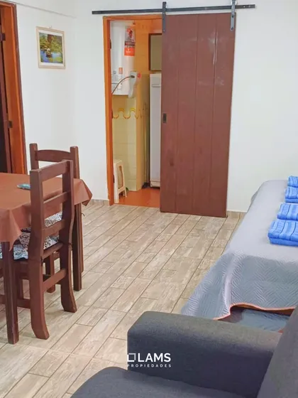 Alquiler Marzo A Diciembre - Departamento De 1 Ambiente Lateral - La Perla