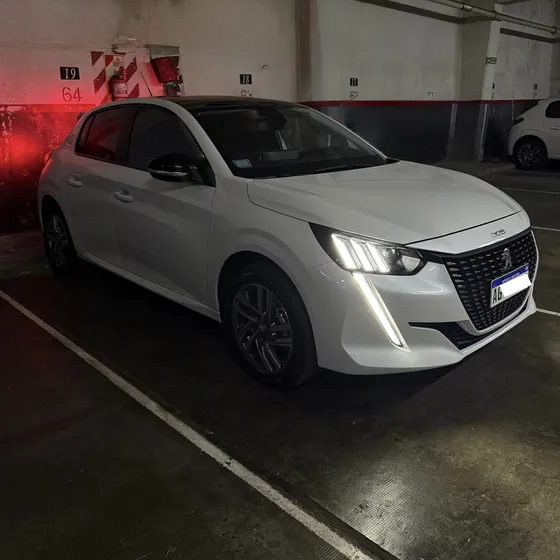 Peugeot 208 1.6 Feline Tiptronic
