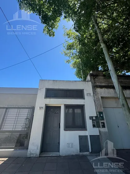 Departamento 2 Ambientes Pb, En Venta - Barrio Parque, Bernal.