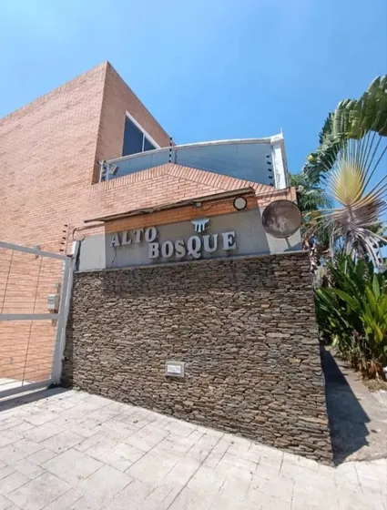 Town House En Venta Residencias Altos Del Bosque Urbanizacion El Bosque Valencia Carabobo. St