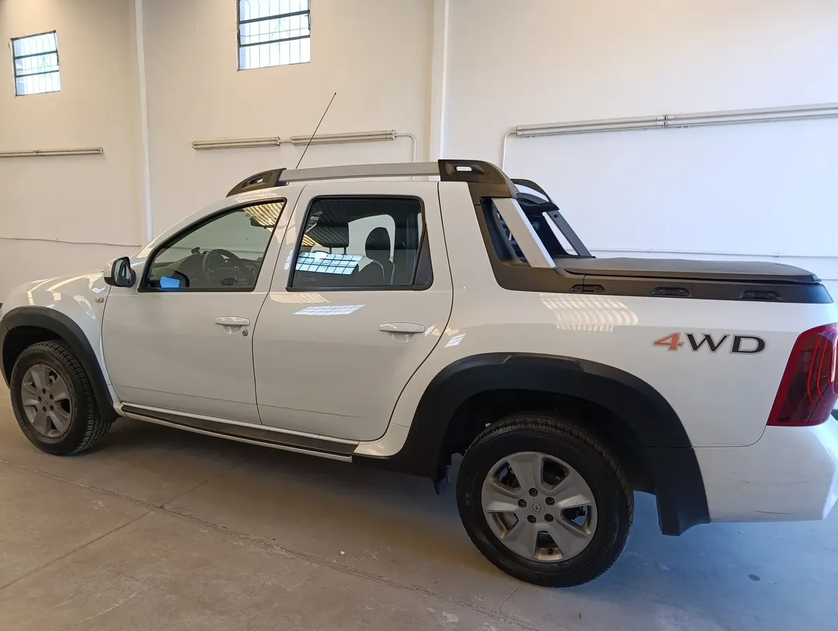 Renault Duster Oroch 2.0 Outsider Plus 4X4568420036133539847