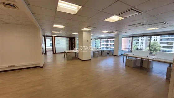 Arriendo Oficina Recién Remodelada 418 M2. El Golf