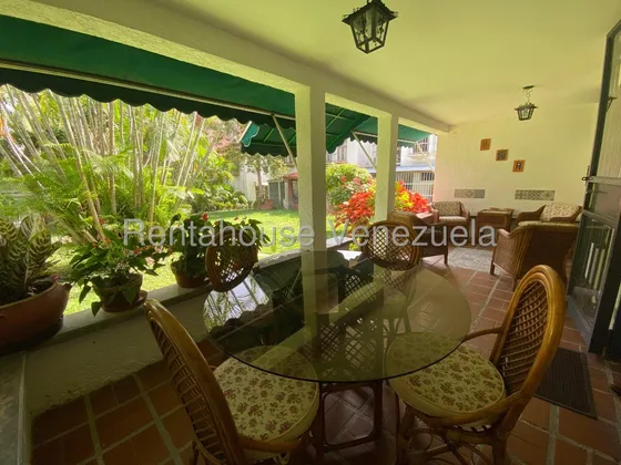 Casa Townhouse En Venta Con Jardin Los Dos Caminos - Caro Inchausti 23893