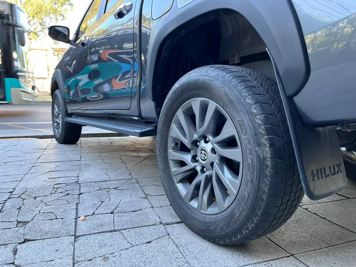 Toyota Hilux 2.4 4x2 Full Con Pantalla 20215060520729234841610