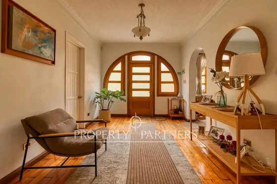 Encantadora Casa Con Piscina Y Gran Terreno En Ñuñ...