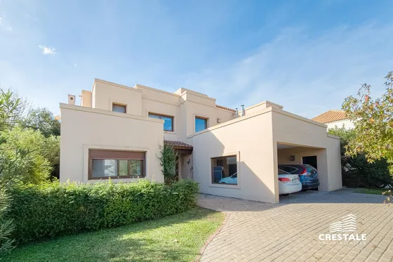 Venta Casa 4 Dormitorios Country Golf Rosario