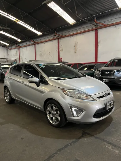 Ford Fiesta Kinetic 1.6 Design 120cv Titanium