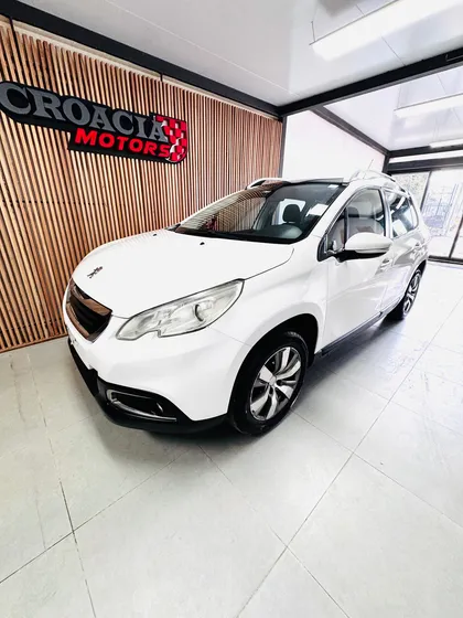 Peugeot 2008 1.2 Full