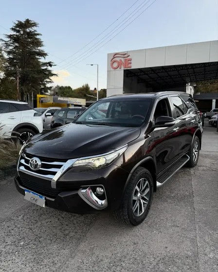 Toyota Hilux Sw4 2.8 Srx 177cv 4x4 7as At
