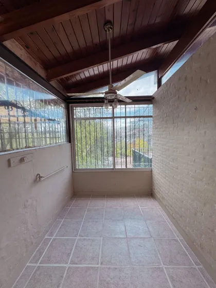Hermosa Propiedad En Villa Del Lago Con Vista Panorámica.
