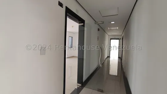 Oficina Comercial En Alquiler Zona Este Barquisimeto Jrh 