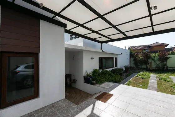 Hermosa Casa Comuna De Peñalolén, 5 Hab, 4b