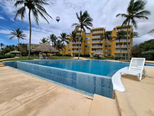 Apartamento En Terrazas De Cimarron, Antolin Del Campo, Con Zona Residencial, Isla De Margarita Y Con Piscina