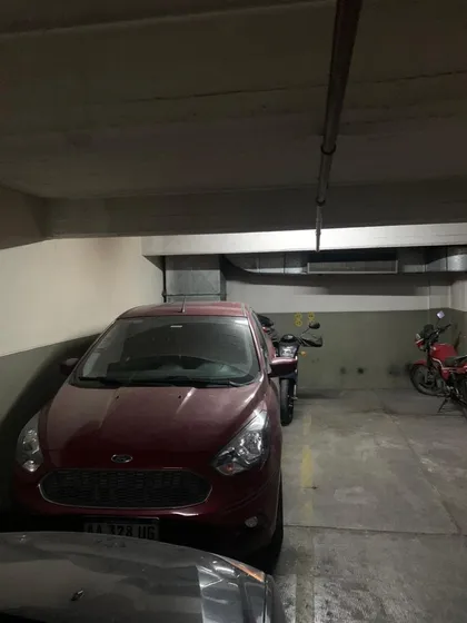 Cochera En Venta - 18mts2 - Recoleta