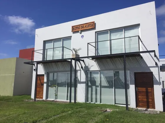 Hermoso Duplex A Estrenar 3amb. A La Calle Con Cochera A 2 Cuadras Del Mar - Camet Norte