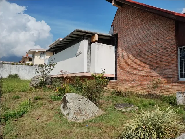 En Alquiler Bella Casa 
