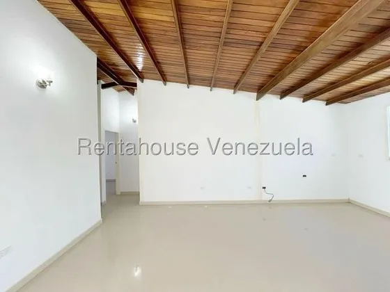 Daniela Linarez Vende Casas Impecable Moderna En Excelente Conjunto Privado En Cabudare Con 149m2 Acabados Modernos Y Seguridad Las 24 Horas                                                            