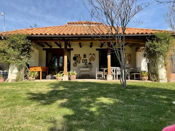 Una H Ectárea Casa Chilena En Sector Majadas Pirque Poniente