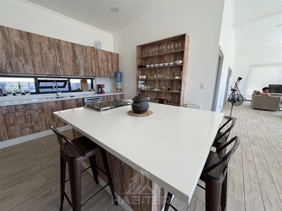 Casa En Venta De 3 Dorm. En Pencahue
