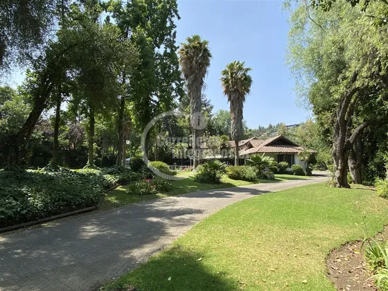 Casa En Arriendo Camino El Alba, 7 Dormitorios, Las Condes