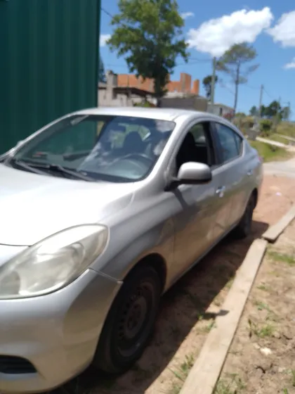 Nissan Versa Versa Full Manual Sedan