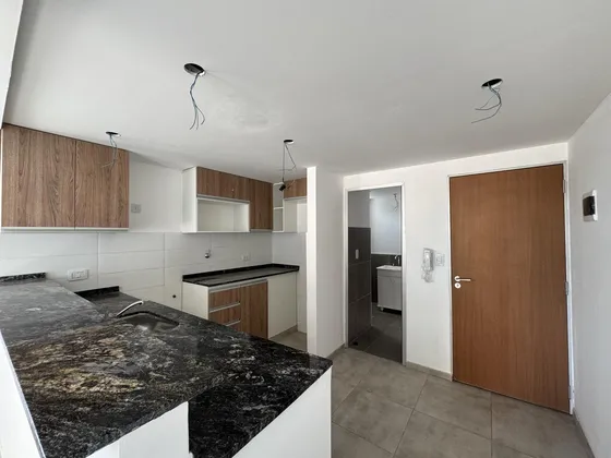 Monoambiente Divisible En Venta En Echesortu