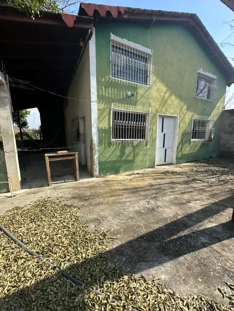 Amplio Terreno Con Casa Y Galpon, Ideal Para Diversas Funciones. Ubicado En Piritu Sectormata Rica 