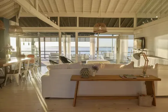 Exclusiva Propiedad En Venta Con Una Vista Inigualable Al Mar De José Ignacio, Punta Del Este.